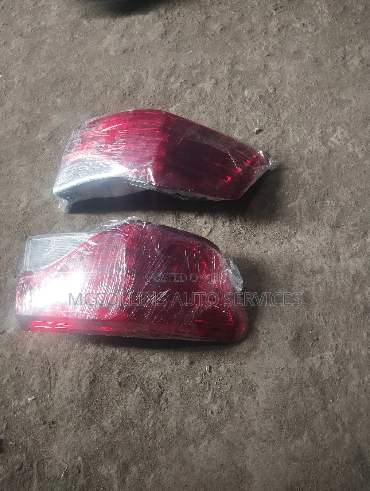 Avensis 2012 Back Light