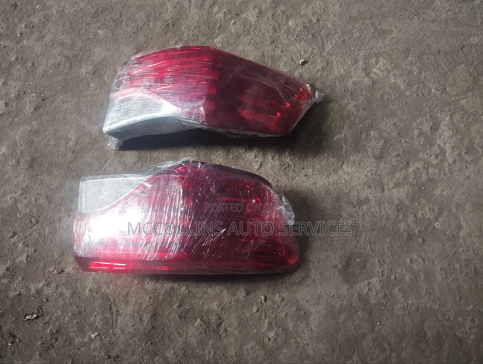 Avensis 2012 Back Light
