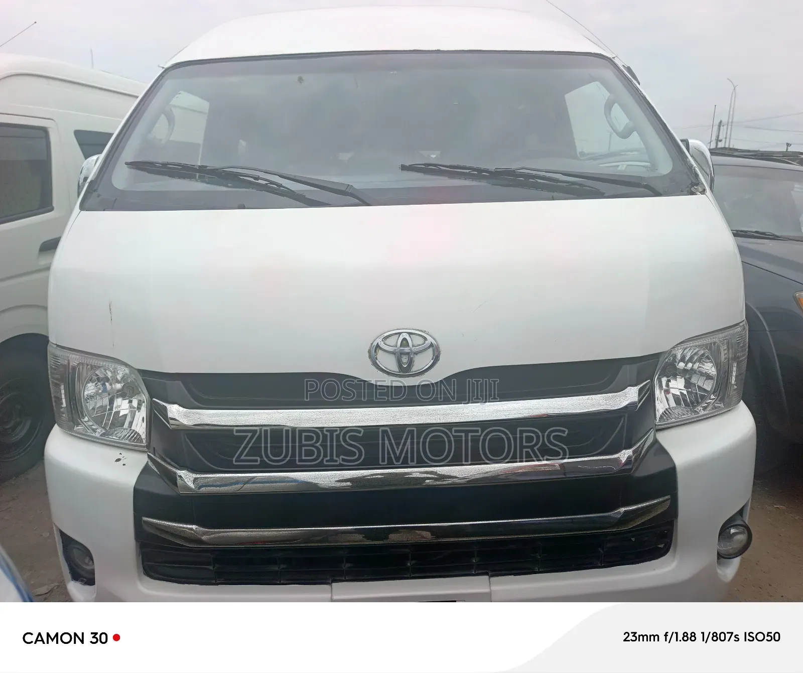 Toyota HiAce 2017 White