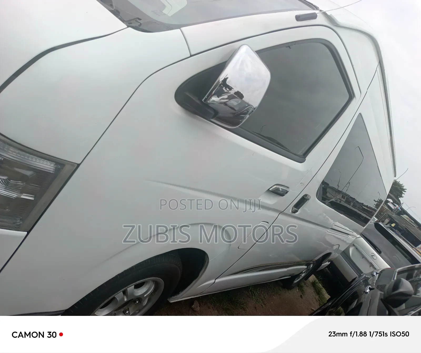 Toyota HiAce 2017 White