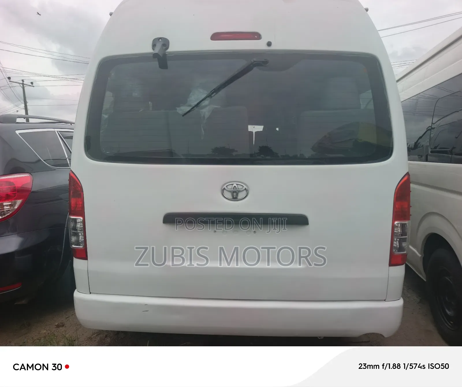 Toyota HiAce 2017 White