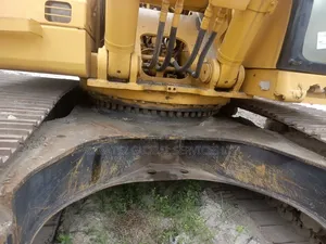 345 Cat Escavator