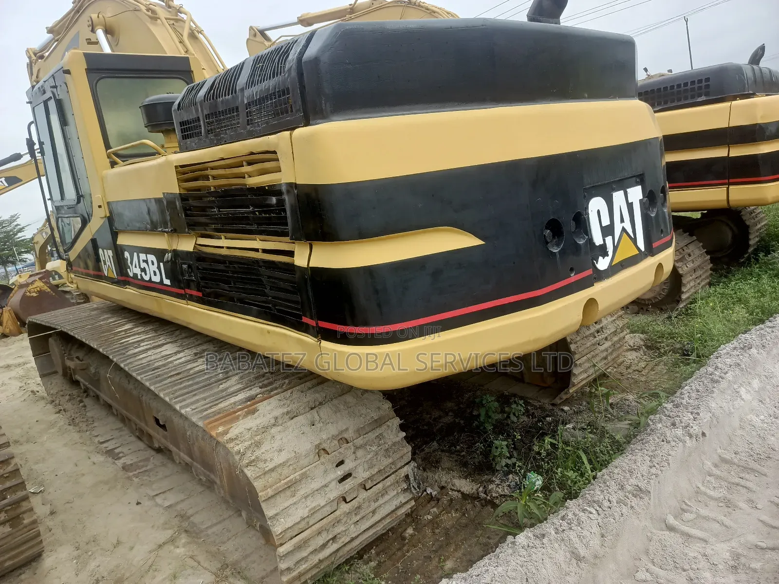 345 Cat Escavator