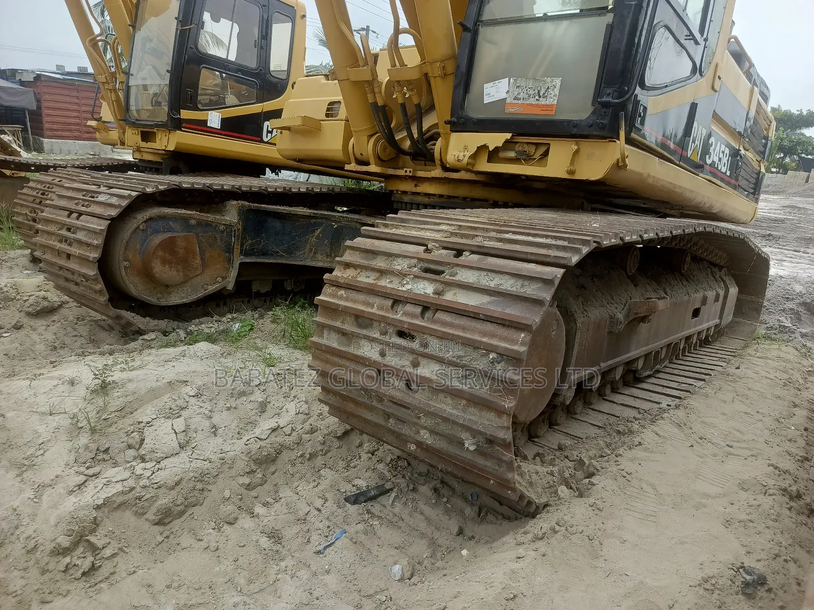 345 Cat Escavator