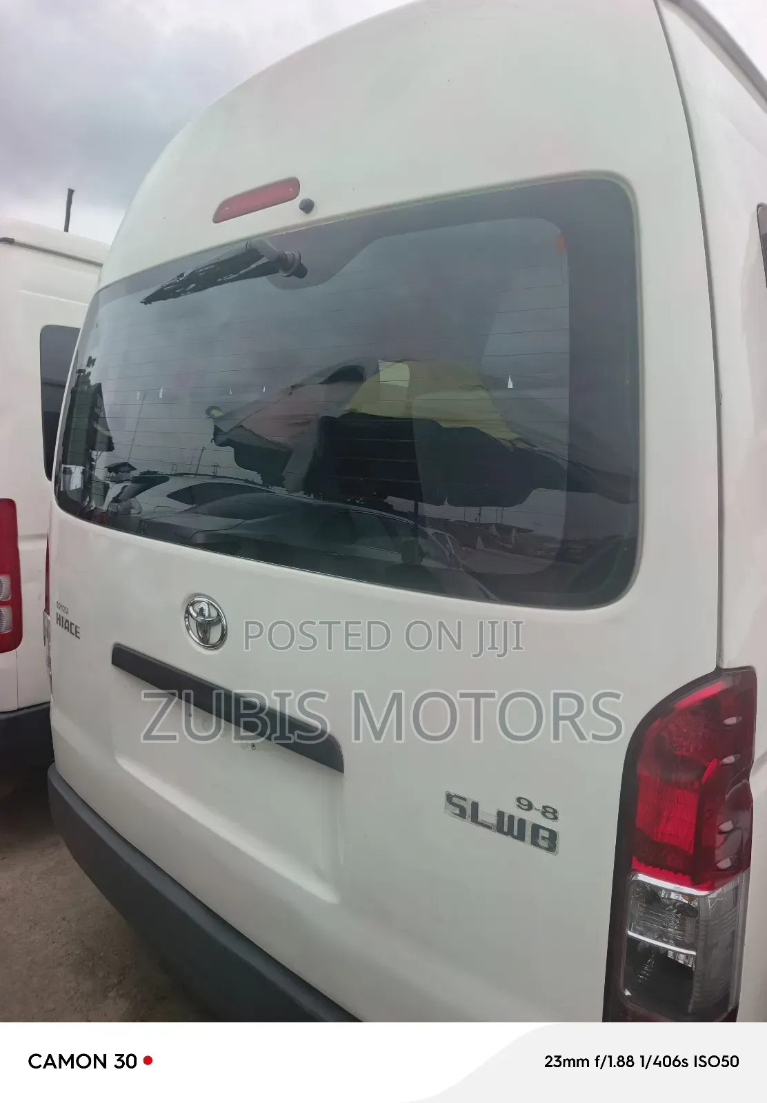 Toyota HiAce 2017 White