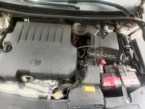 Toyota Avalon XLE 4dr Sedan (3.5L 6cyl 6A) 2014 Gold