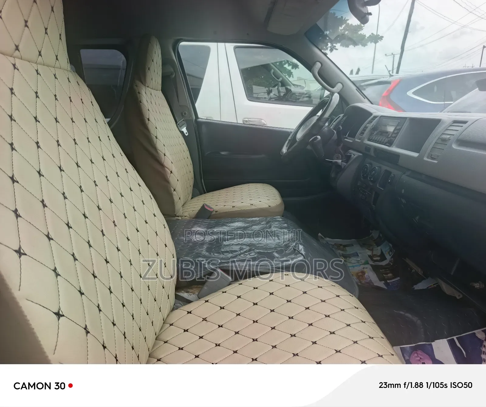Toyota HiAce 2017 White