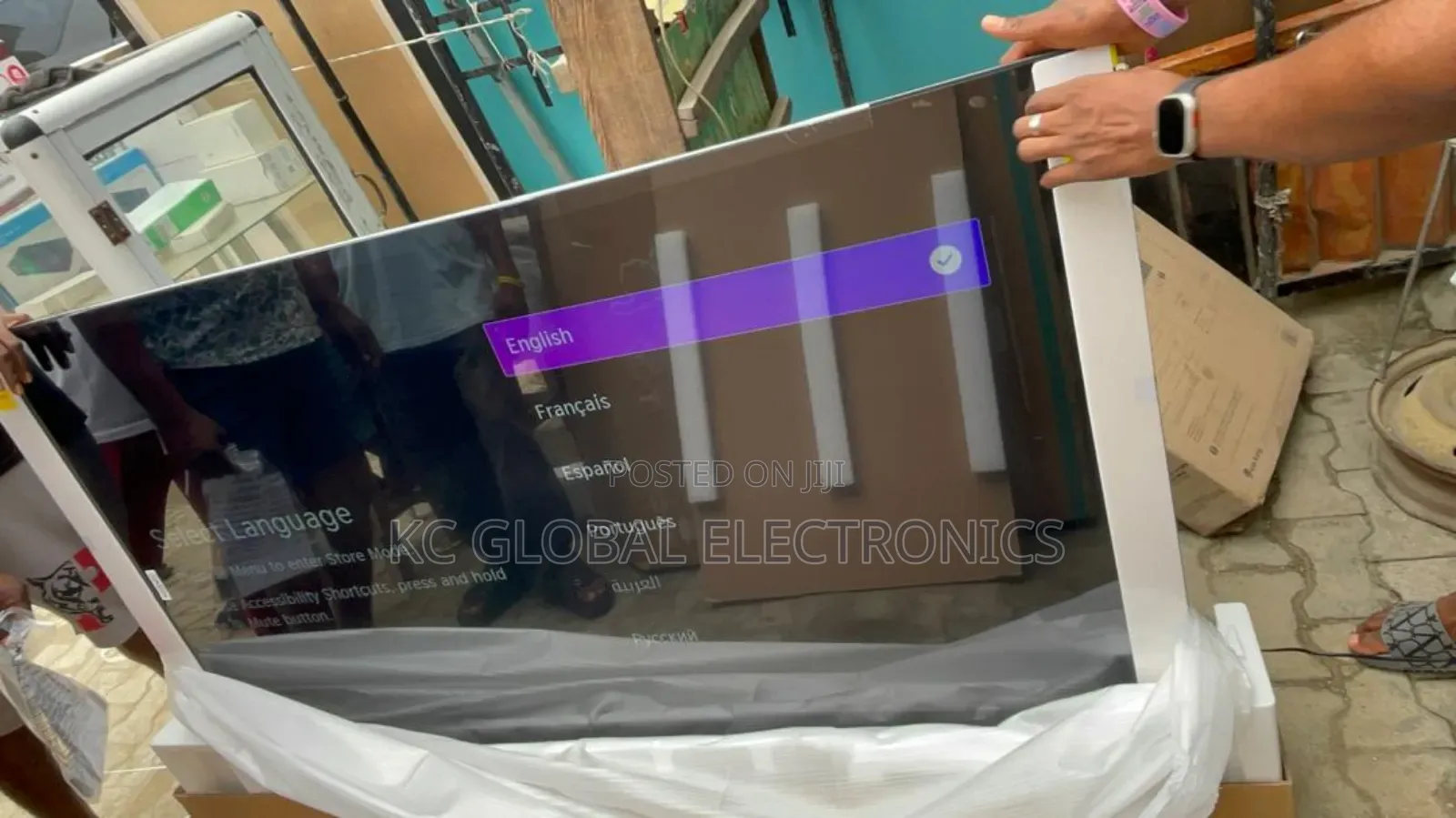 Hisense Smart Tv 75inches