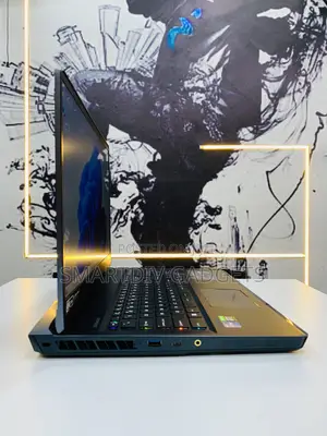 Laptop MSI Raider GE76 12UGS 32GB Intel Core i7 SSD 1T