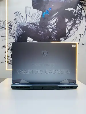 Laptop MSI Raider GE76 12UGS 32GB Intel Core i7 SSD 1T