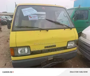 Mazda E2000 2000 Yellow