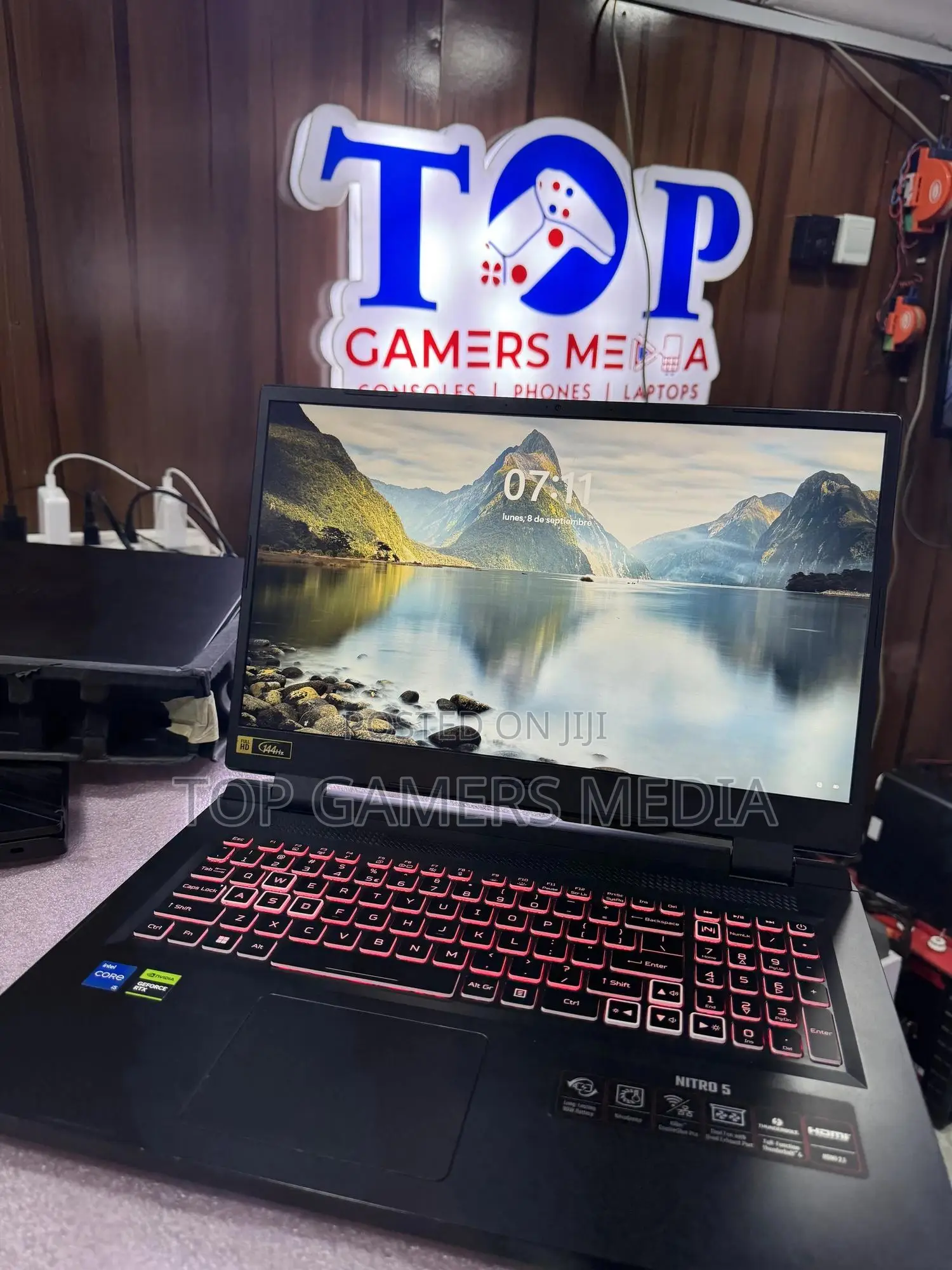 Laptop Acer Nitro 17 8GB Intel Core I5 SSD 512GB