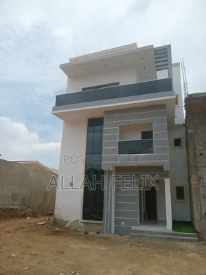 4bdrm Duplex in Durumi for sale