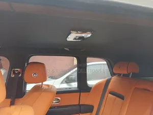 New Rolls-Royce Cullinan Black Badge 2024 White
