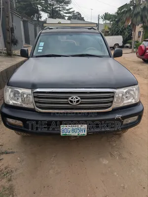 Toyota Land Cruiser 2000 Black