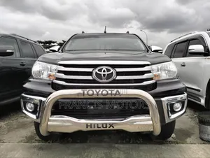 Toyota Hilux 2018 Black