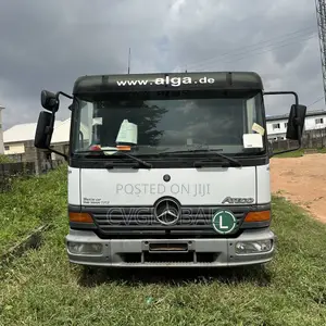 Mercedes-Benz 2007 White