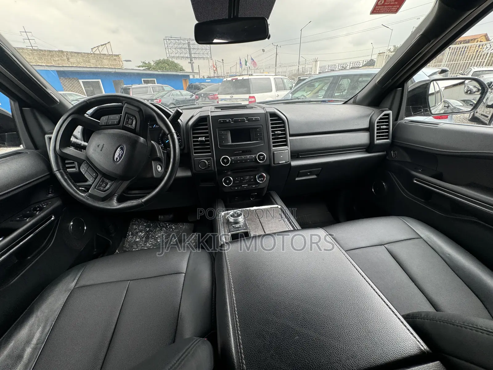 Ford Expedition Max 2019 Silver