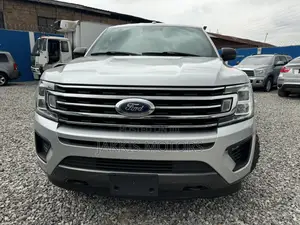 Ford Expedition Max 2019 Silver