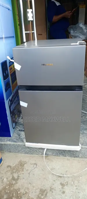 Hisense Double Door Refrigerator 87l