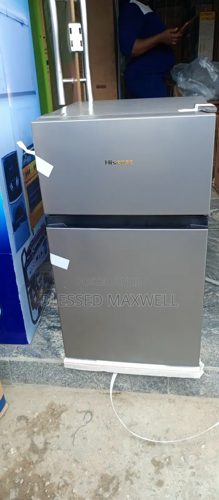 Hisense Double Door Refrigerator 87l