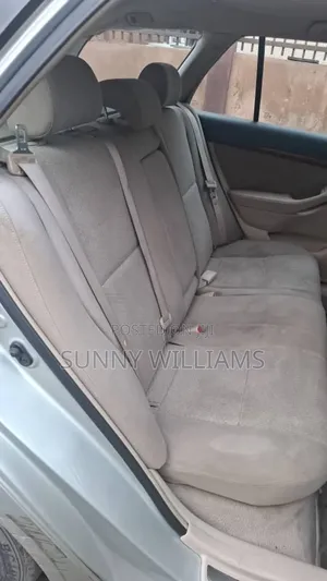 Toyota Avensis 2005 Silver