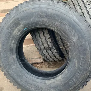 315/80/22.5 Roadwing Tire Original