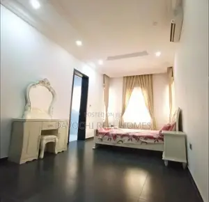 Furnished 3bdrm Apartment in Lekki Phase1 for rent