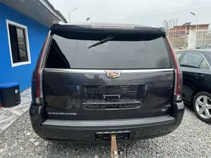 Cadillac Escalade 2016 Black
