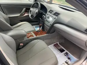Toyota Camry XLE V6 4dr Sedan (3.5L 6cyl 6AM) 2009 Gray
