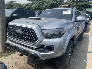 Toyota Tacoma Limited 2018 Silver