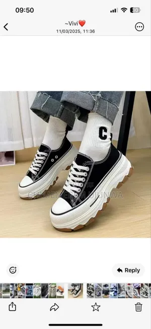 Ladies All-Stars Sneakers