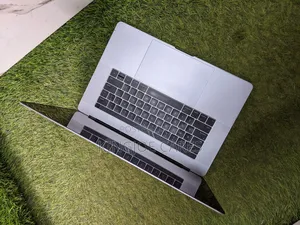 Laptop Apple MacBook Pro 2016 16GB Intel Core I7 SSD 512GB