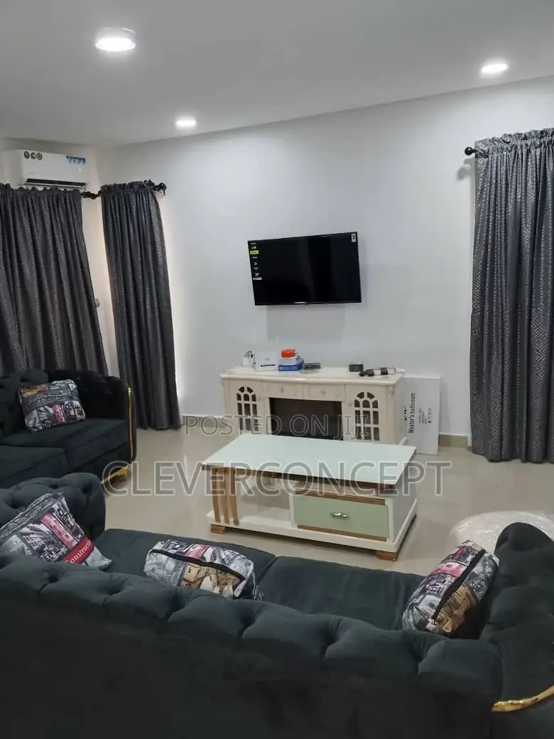 5 Bedroom Duplex