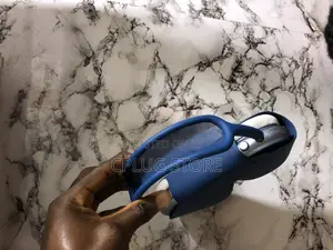 Used Apple Airpods Max 2. Clean as New