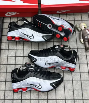 New Nike Men's Trainers