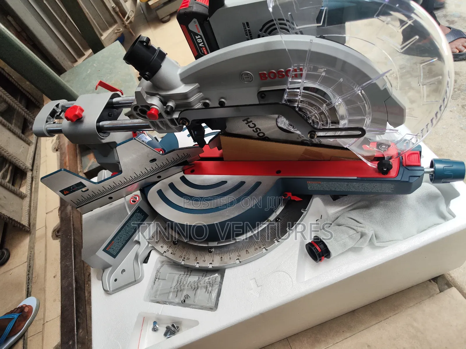 Bosch 12" Cordless Mitre Saw