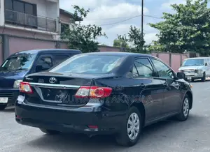 Toyota Corolla 2012 Blue