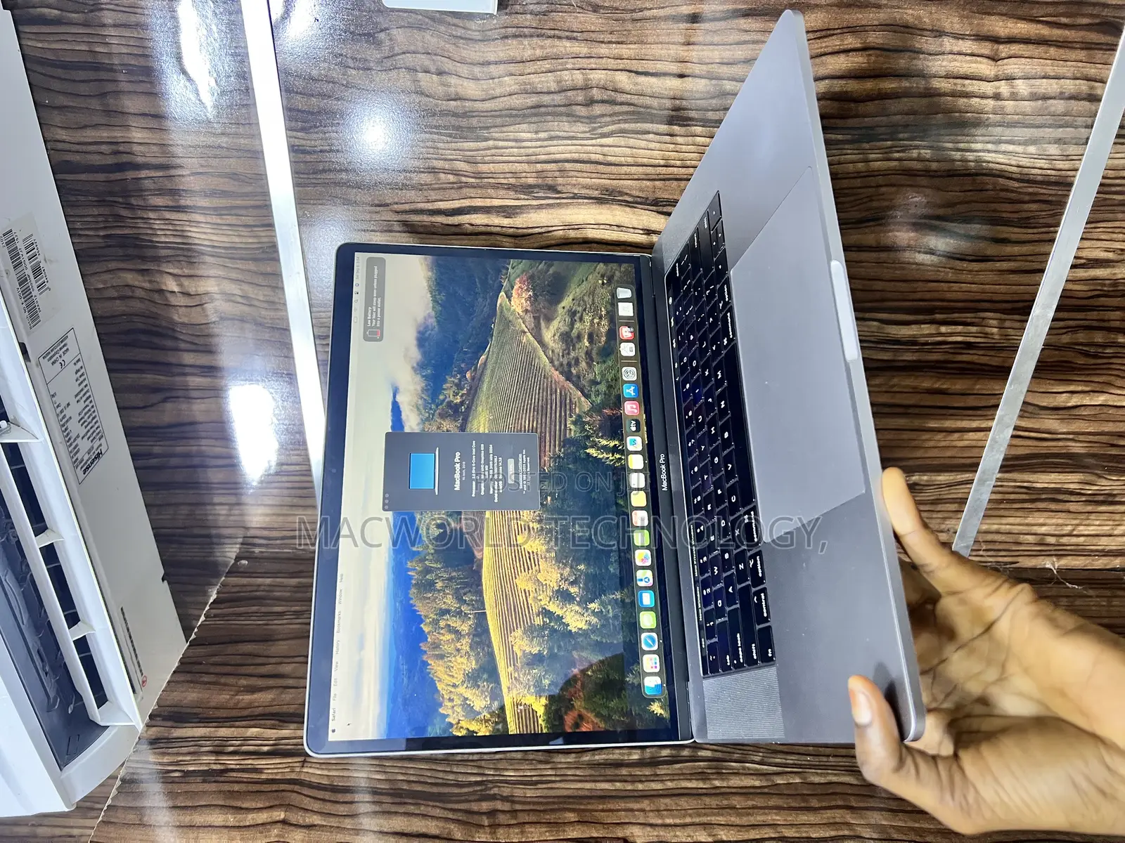 Laptop Apple MacBook Pro 2018 16GB Intel Core I7 SSD 512GB