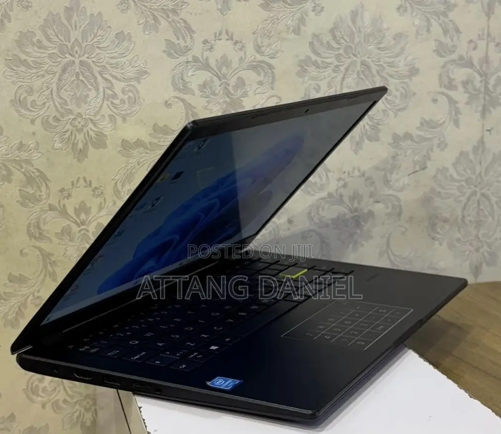 Laptop Asus E406SA 4GB Intel Celeron SSD 160GB