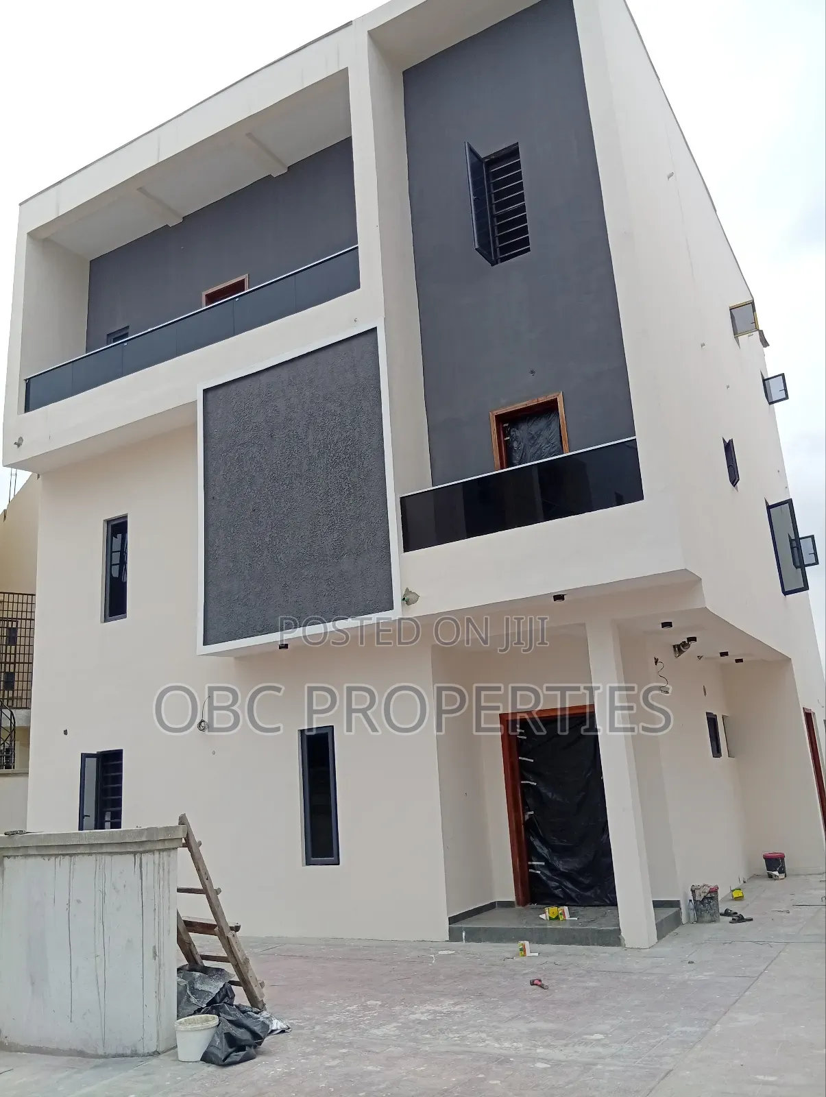 4 Bedrooms Detached Duplex With Bq