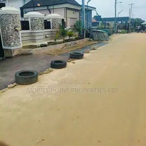 5bdrm Duplex in Apo Resettlement for sale