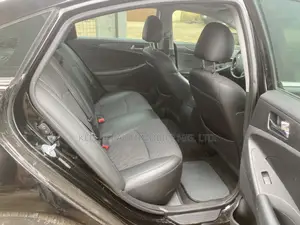 Hyundai Sonata SE 2.0T Sedan FWD (2.0L 4cyl 6A) 2011 Black