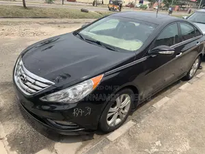 Hyundai Sonata Limited 2.0T Sedan (2.0L 4cyl 6A) 2013 Black