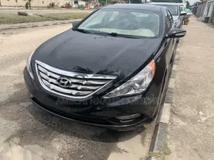 Hyundai Sonata Limited 2.0T Sedan (2.0L 4cyl 6A) 2013 Black