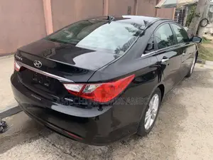 Hyundai Sonata Limited 2.0T Sedan (2.0L 4cyl 6A) 2013 Black