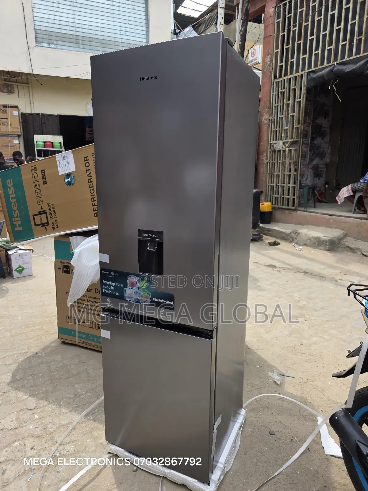 Hisense Bottom Freezer Refrigerator With Dispenser