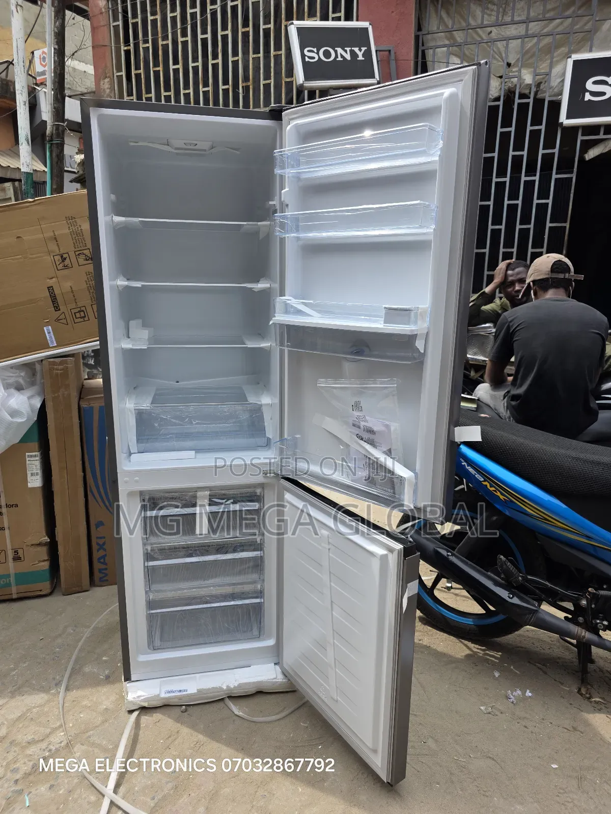 Hisense Bottom Freezer Refrigerator With Dispenser
