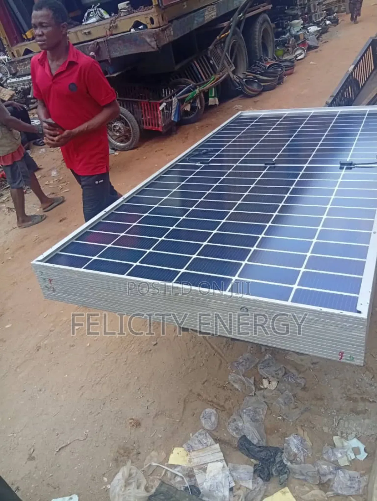 700watt Jinko Solar Panel 144 Cells