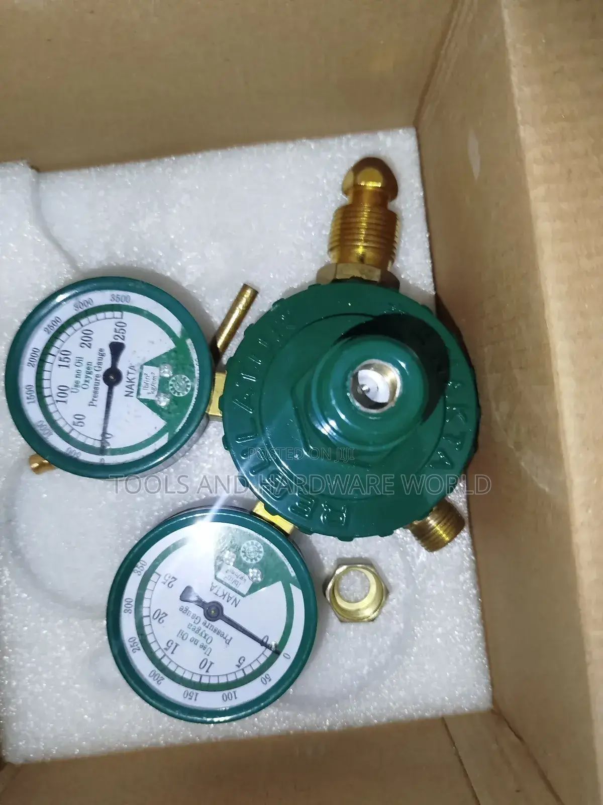 Oxygen Regulator